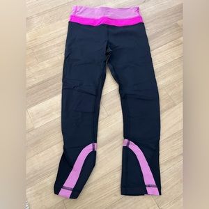 Lululemon black and pink run: inspire cropped legging